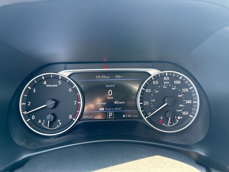Nissan Sentra Vehicle Full-screen Gallery Image 21