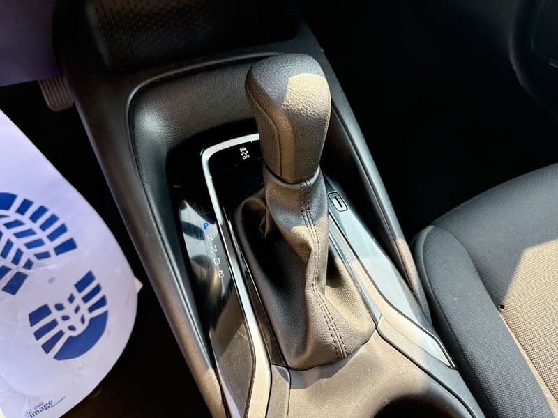 Toyota Corolla Vehicle Full-screen Gallery Image 23