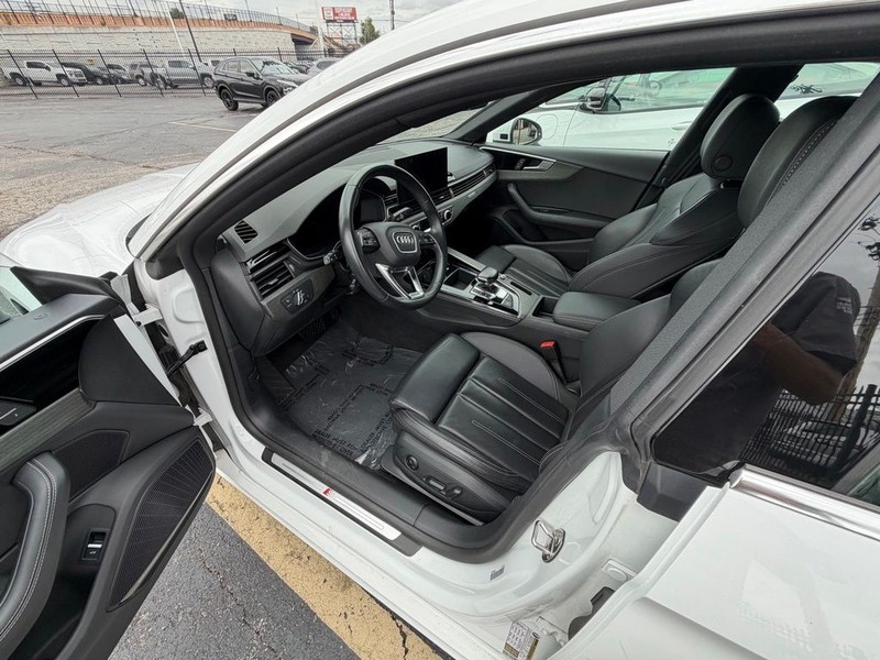 Audi A5 Sportback Vehicle Full-screen Gallery Image 7
