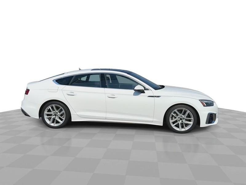 Audi A5 Sportback Vehicle Full-screen Gallery Image 14