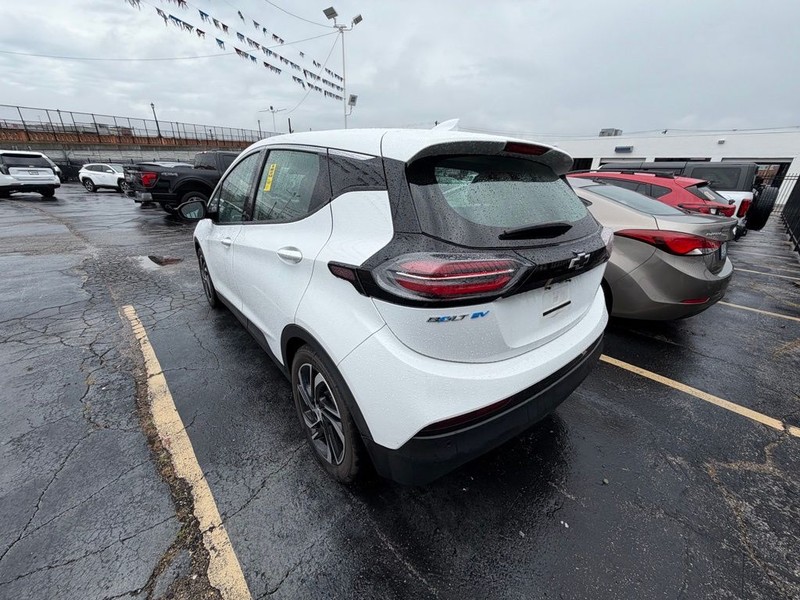 Chevrolet Bolt EV Vehicle Full-screen Gallery Image 03