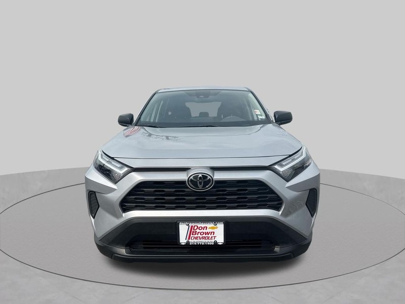 Toyota RAV4 Vehicle Full-screen Gallery Image 34