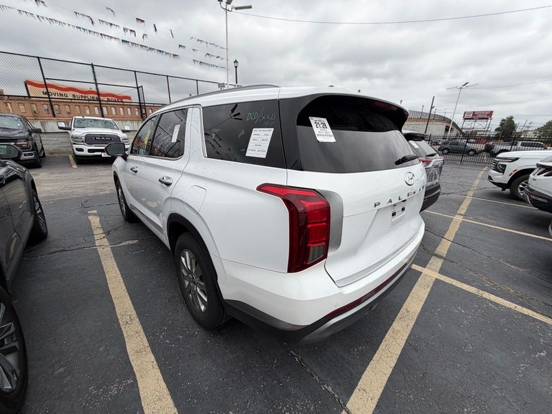 Hyundai Palisade Vehicle Full-screen Gallery Image 4