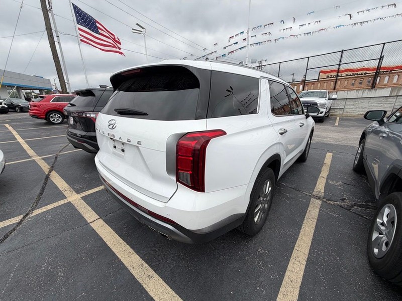 Hyundai Palisade Vehicle Full-screen Gallery Image 6