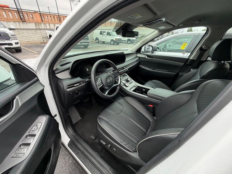 Hyundai Palisade Vehicle Full-screen Gallery Image 7