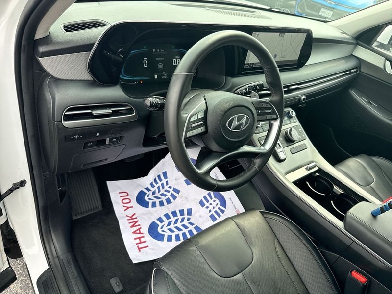Hyundai Palisade Vehicle Full-screen Gallery Image 18