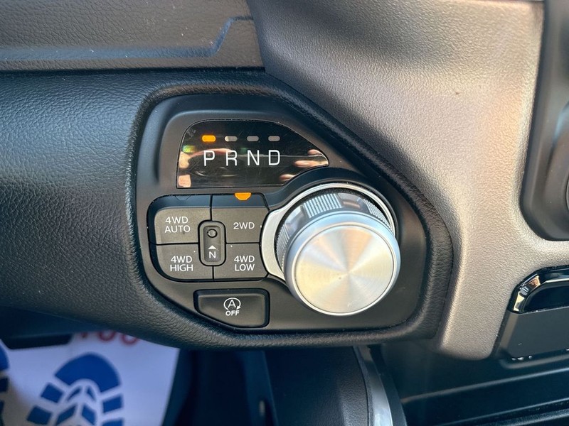 Ram 1500 Vehicle Full-screen Gallery Image 22