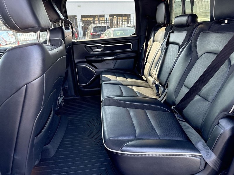 Ram 1500 Vehicle Full-screen Gallery Image 30