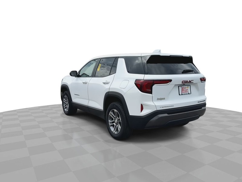 GMC Terrain Vehicle Full-screen Gallery Image 10