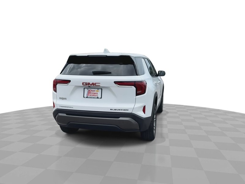 GMC Terrain Vehicle Full-screen Gallery Image 11