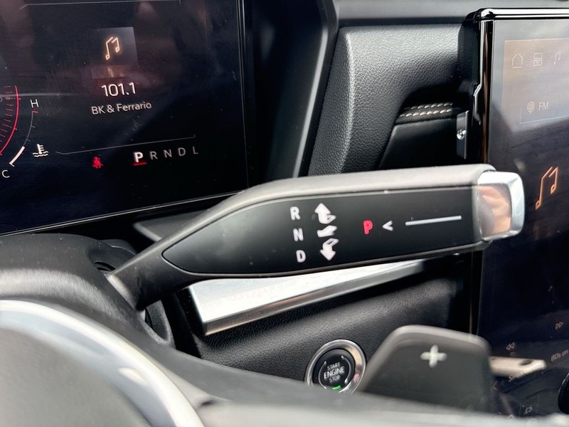 GMC Terrain Vehicle Full-screen Gallery Image 22