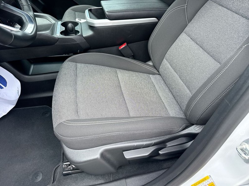 GMC Terrain Vehicle Full-screen Gallery Image 26