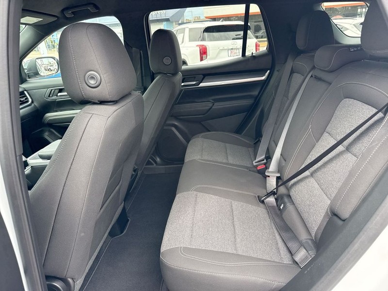 GMC Terrain Vehicle Full-screen Gallery Image 30