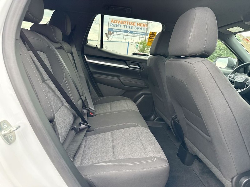 GMC Terrain Vehicle Full-screen Gallery Image 32