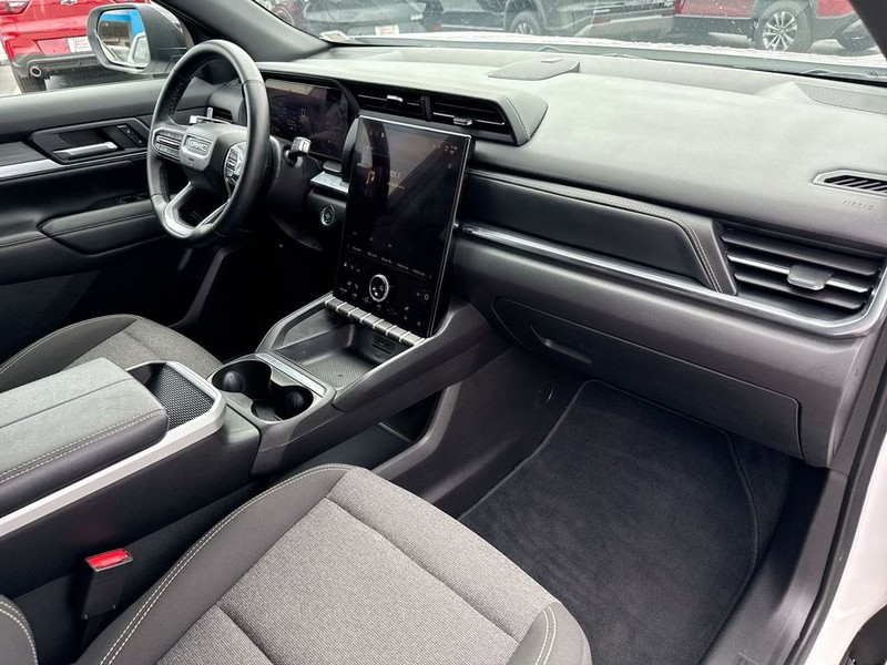 GMC Terrain Vehicle Full-screen Gallery Image 34