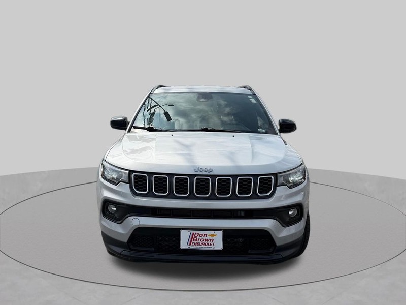 Jeep Compass Vehicle Full-screen Gallery Image 4