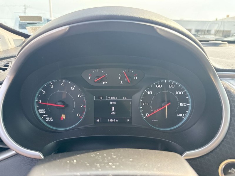 Chevrolet Malibu Vehicle Full-screen Gallery Image 13