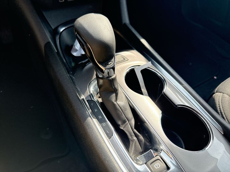 Chevrolet Malibu Vehicle Full-screen Gallery Image 17
