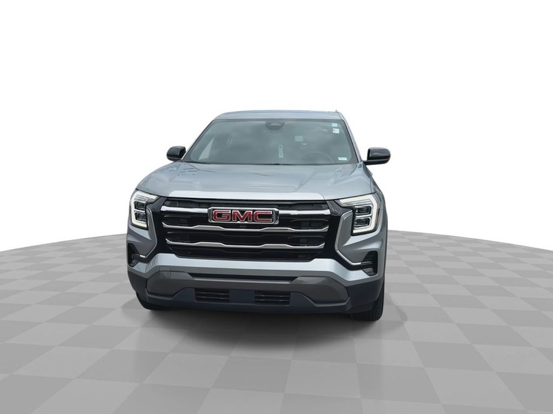 GMC Terrain Vehicle Full-screen Gallery Image 4