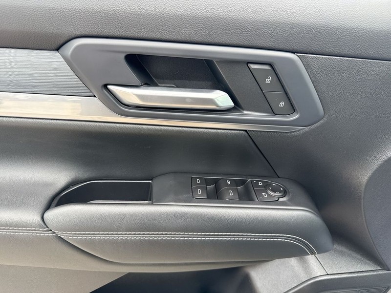 GMC Terrain Vehicle Full-screen Gallery Image 28