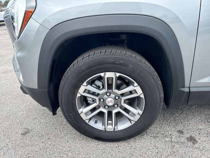 GMC Terrain Vehicle Full-screen Gallery Image 36