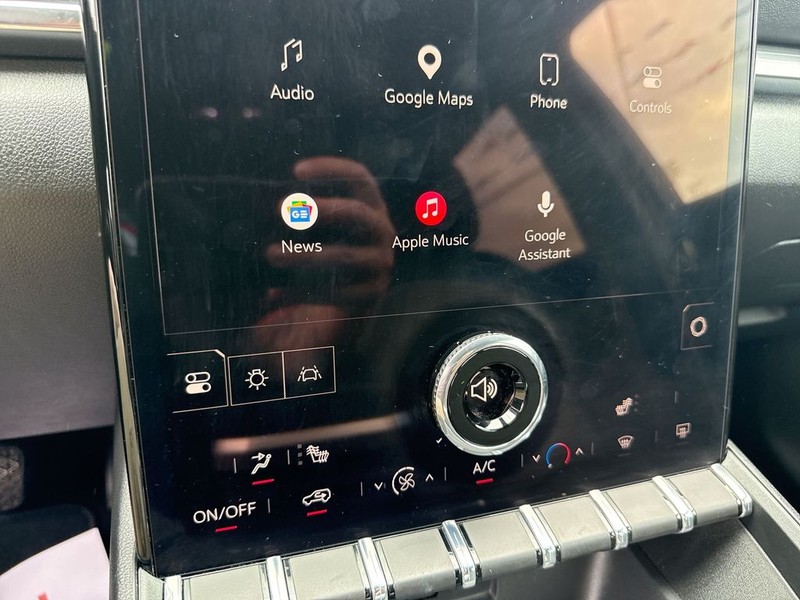 GMC Terrain Vehicle Full-screen Gallery Image 38