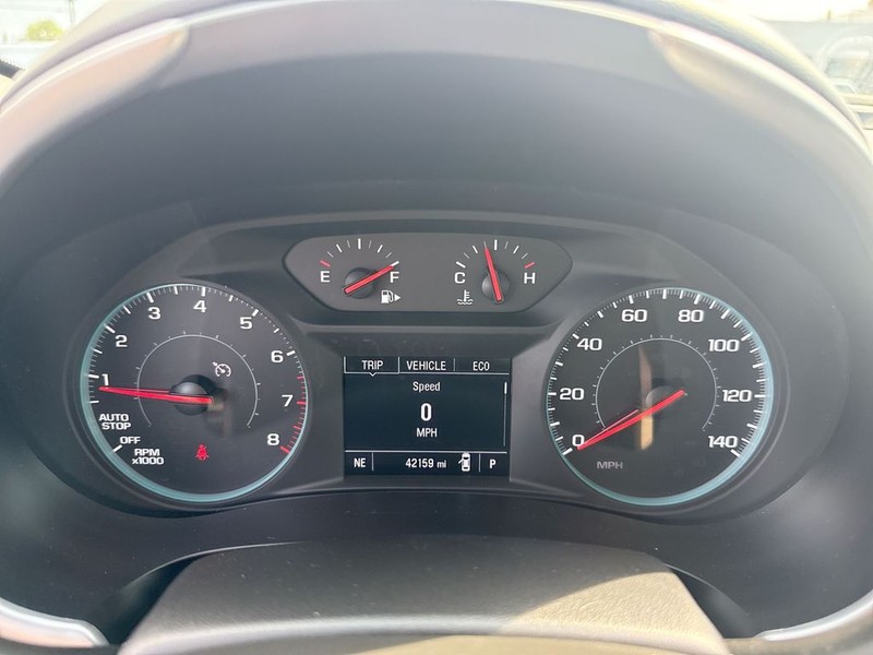 Chevrolet Malibu Vehicle Full-screen Gallery Image 14