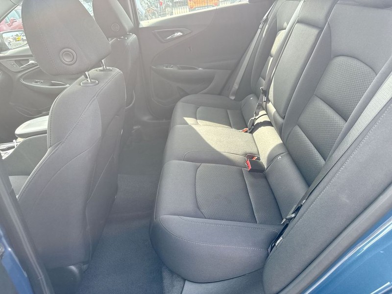 Chevrolet Malibu Vehicle Full-screen Gallery Image 25
