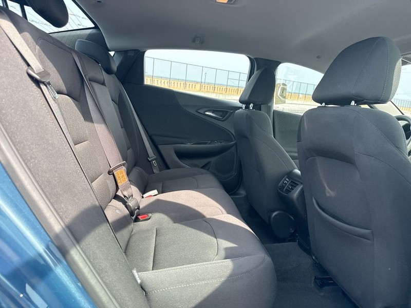 Chevrolet Malibu Vehicle Full-screen Gallery Image 27