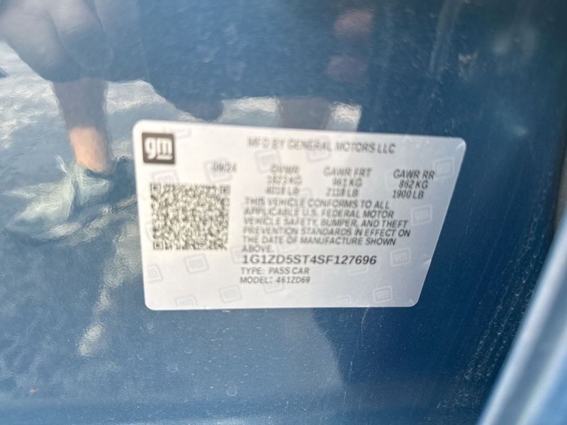 Chevrolet Malibu Vehicle Full-screen Gallery Image 32