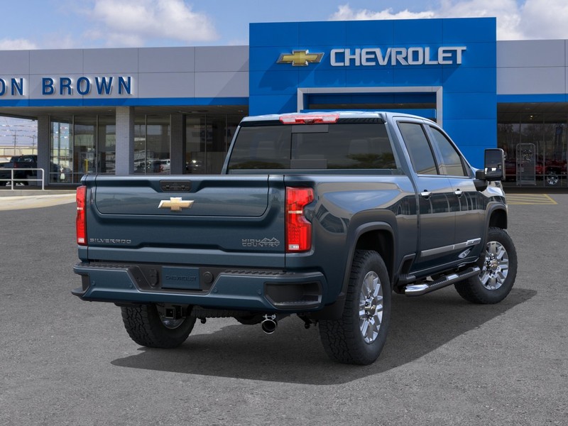 Chevrolet Silverado 3500 HD Vehicle Full-screen Gallery Image 4