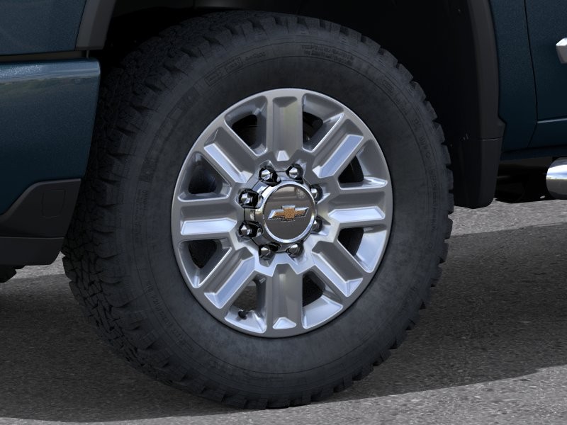 Chevrolet Silverado 3500 HD Vehicle Full-screen Gallery Image 9
