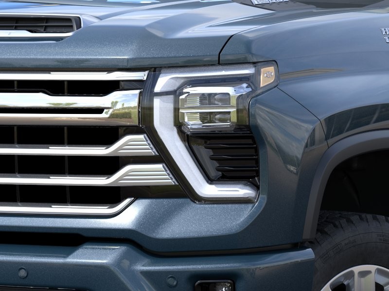 Chevrolet Silverado 3500 HD Vehicle Full-screen Gallery Image 10