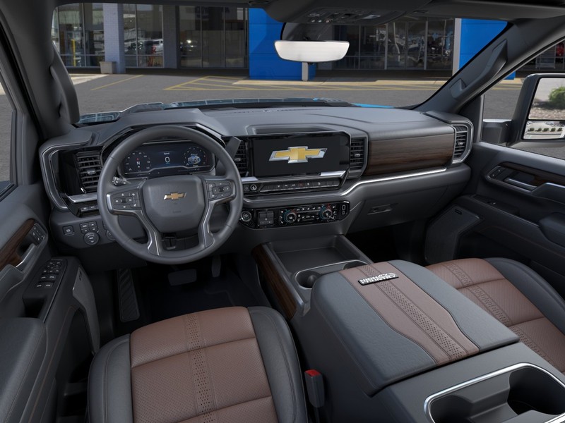 Chevrolet Silverado 3500 HD Vehicle Full-screen Gallery Image 15
