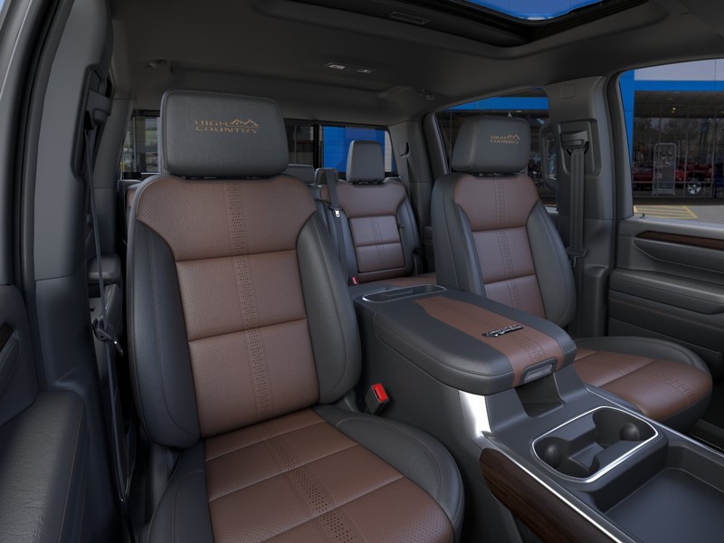Chevrolet Silverado 3500 HD Vehicle Full-screen Gallery Image 16