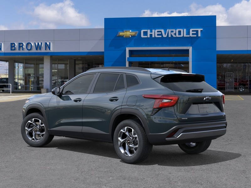 Chevrolet Trax Vehicle Full-screen Gallery Image 3