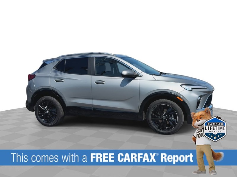 Buick Encore GX Vehicle Full-screen Gallery Image 3