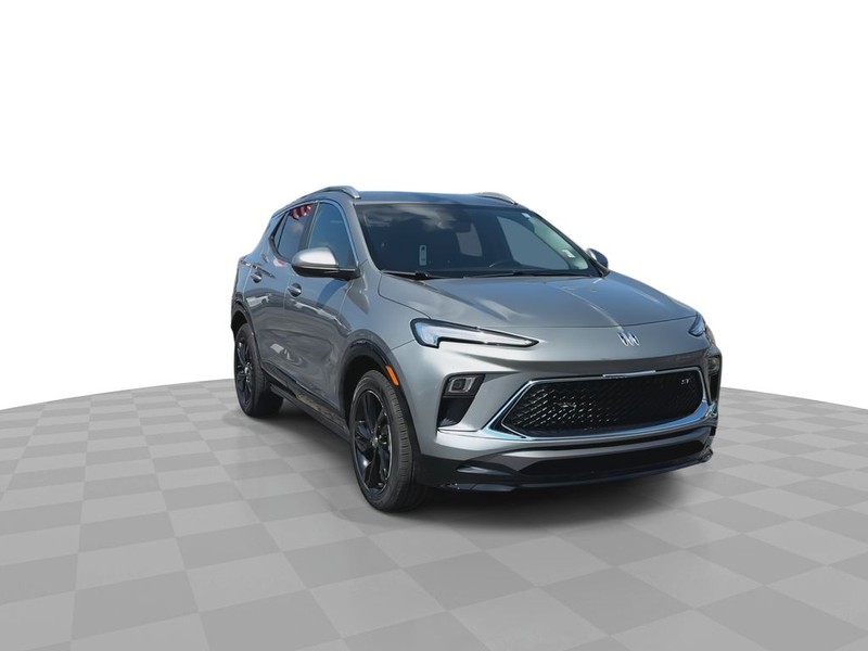 Buick Encore GX Vehicle Full-screen Gallery Image 4