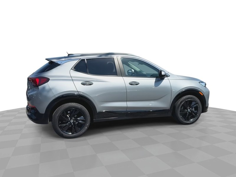 Buick Encore GX Vehicle Full-screen Gallery Image 14