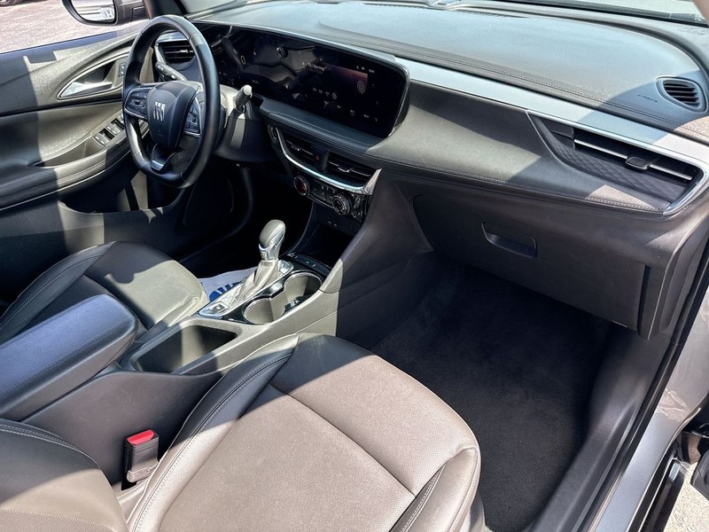 Buick Encore GX Vehicle Full-screen Gallery Image 34