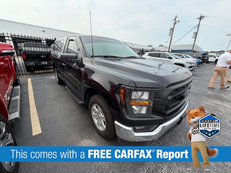 Ford F-150 Vehicle Full-screen Gallery Image 3