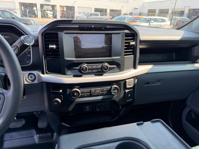 Ford F-150 Vehicle Full-screen Gallery Image 19