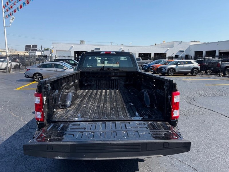 Ford F-150 Vehicle Full-screen Gallery Image 27