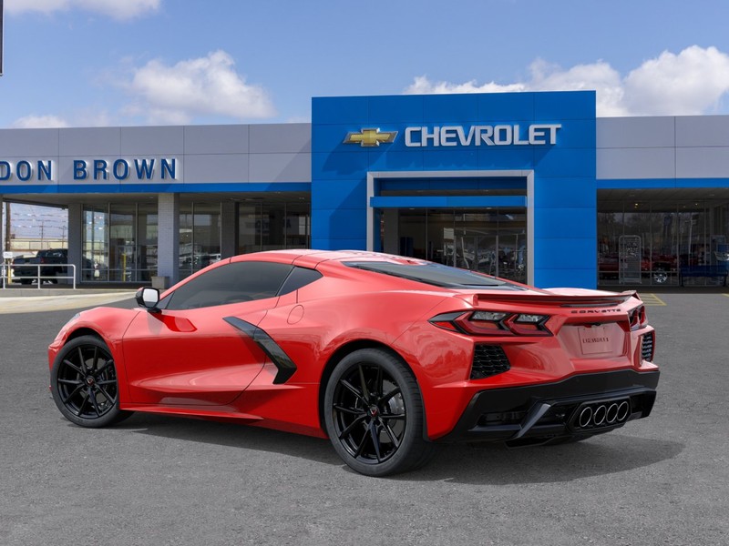 Chevrolet Corvette Stingray Vehicle Full-screen Gallery Image 3