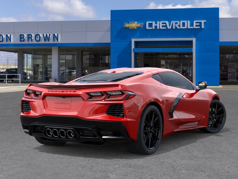 Chevrolet Corvette Stingray Vehicle Full-screen Gallery Image 4