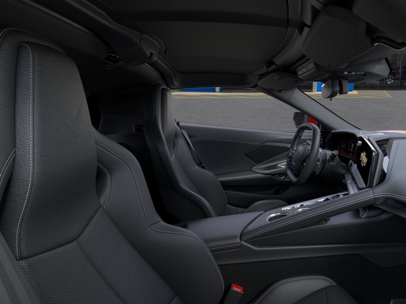 Chevrolet Corvette Stingray Vehicle Full-screen Gallery Image 17