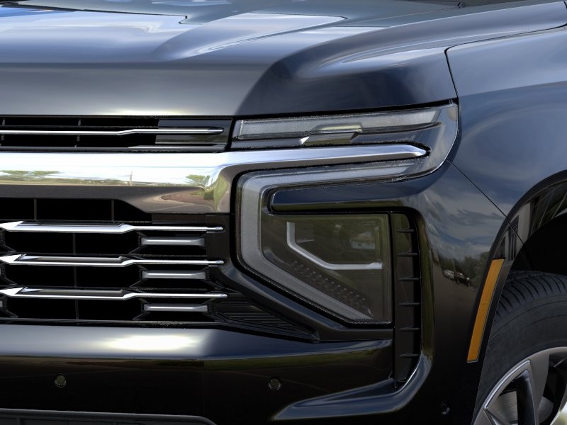 Chevrolet Suburban Vehicle Full-screen Gallery Image 10