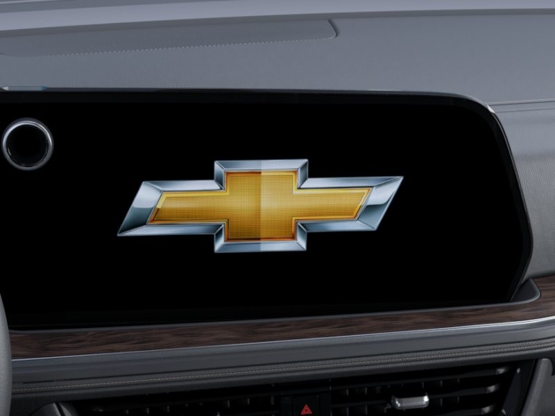 Chevrolet Suburban Vehicle Full-screen Gallery Image 20
