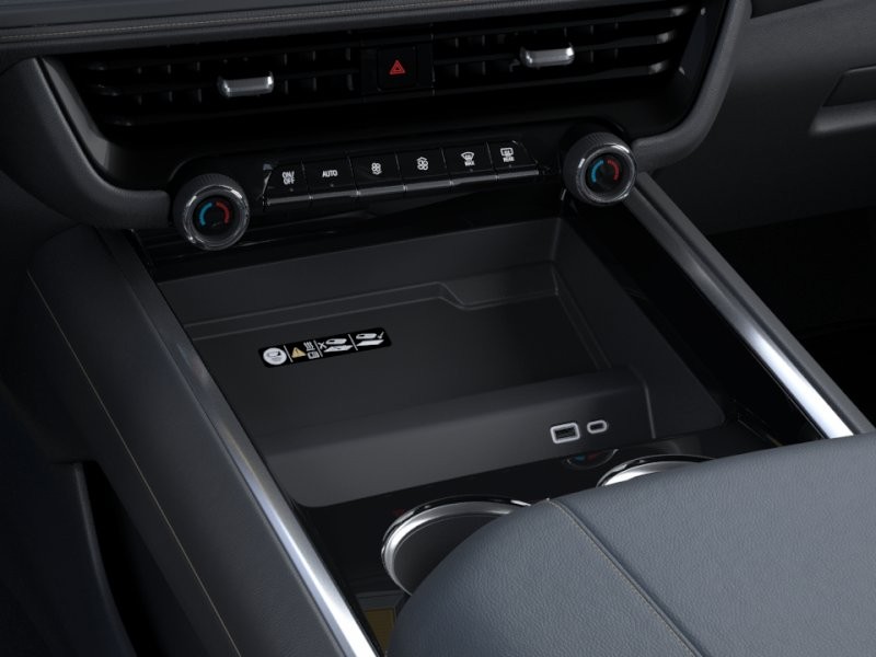 Chevrolet Suburban Vehicle Full-screen Gallery Image 23