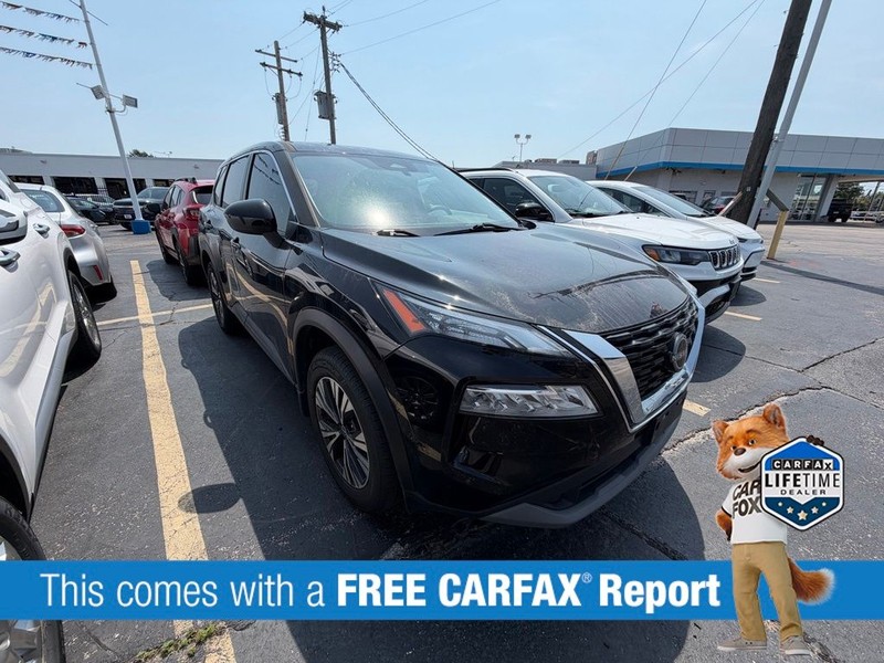 Nissan Rogue Vehicle Full-screen Gallery Image 3